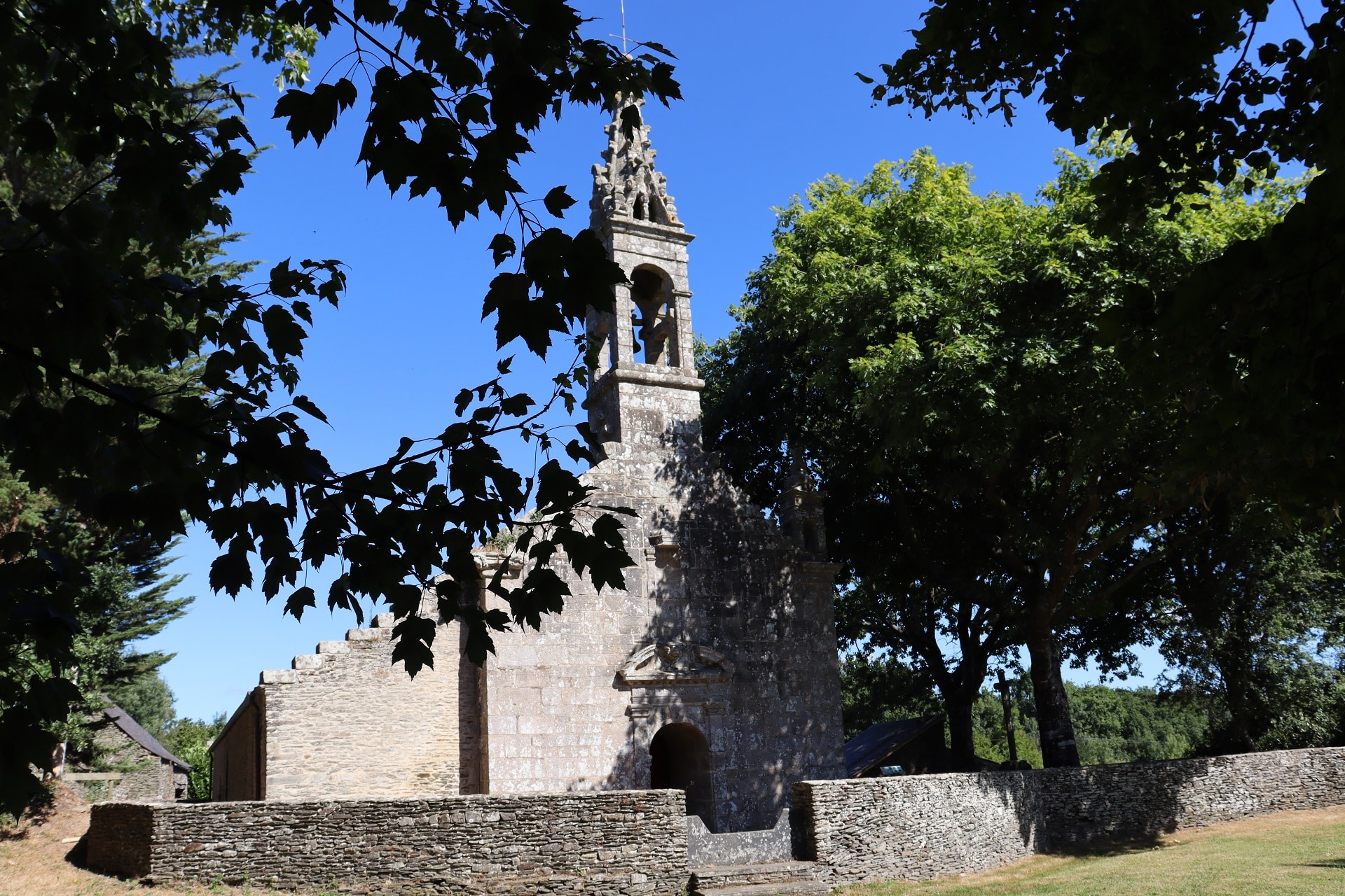 La chapelle Saint-Maudez en Lennon - centre Finistère