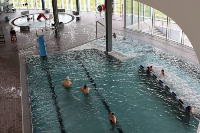 Sport- und Freizeitaktivitäten in Menez-Hom Atlantique (Schwimmbad Châteaulin)