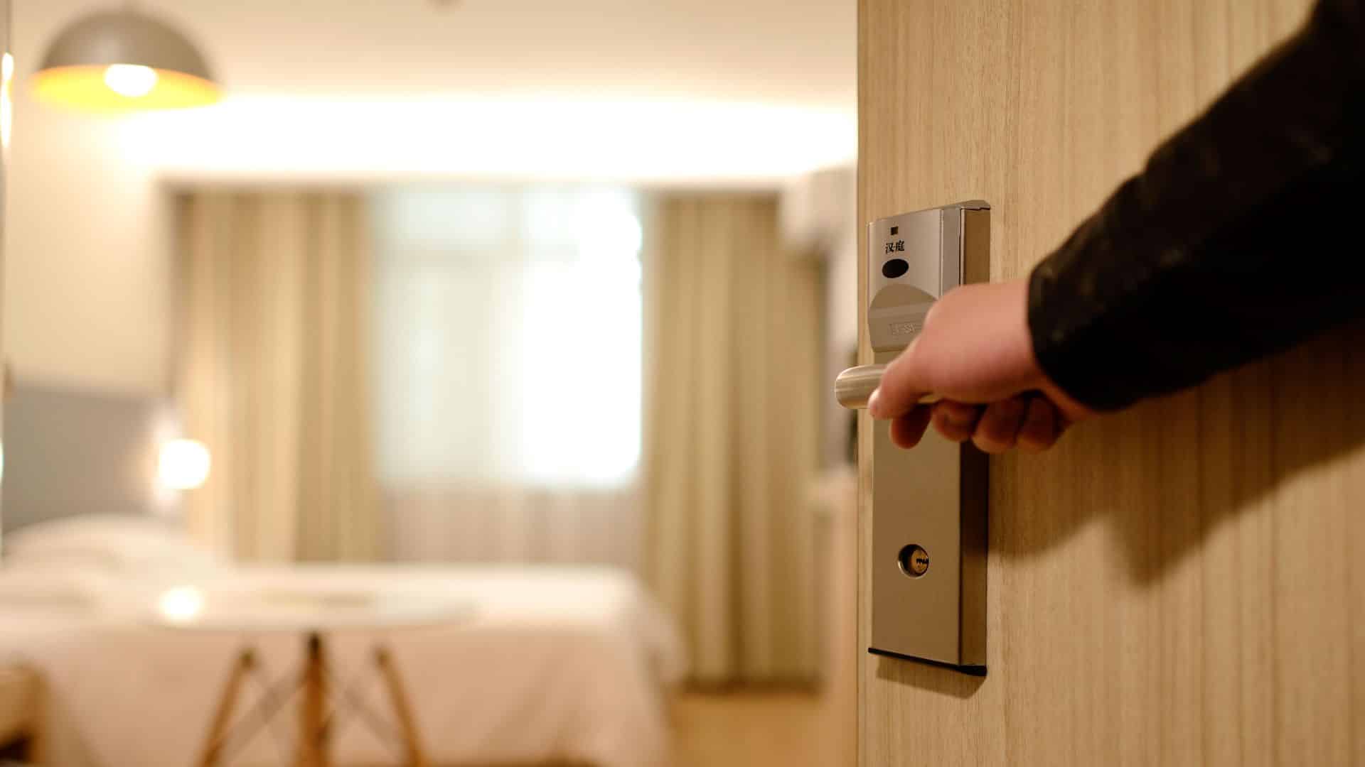 hotel Menez-Hom Atlantique finistere bretagne dormir séjourner chambre hotes hotel gite location camping